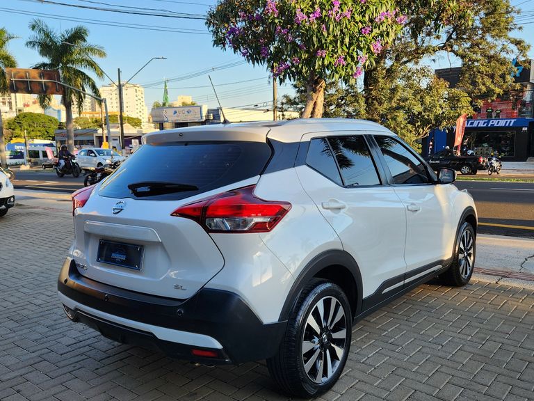Nissan KICKS SL 1.6 16V FlexStar 5p Aut.