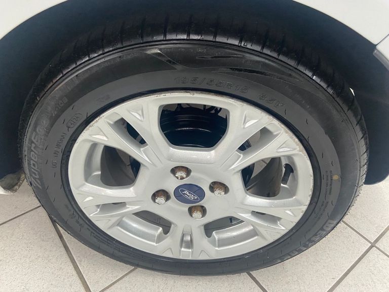 Ford Fiesta 1.6 16V Flex Aut. 5p