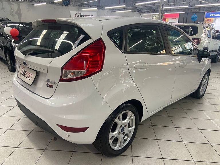 Ford Fiesta 1.6 16V Flex Aut. 5p