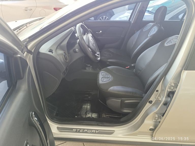 Renault SANDERO STEPWAY Flex 1.6 16V 5p