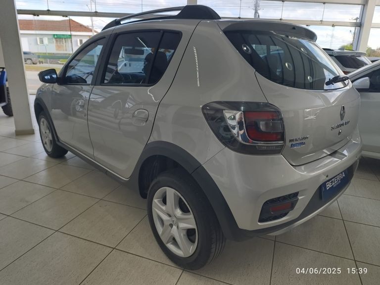 Renault SANDERO STEPWAY Flex 1.6 16V 5p