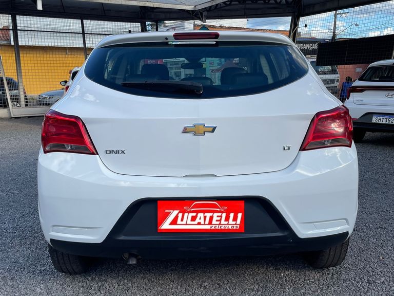 Chevrolet ONIX HATCH LT 1.0 8V FlexPower 5p Mec.