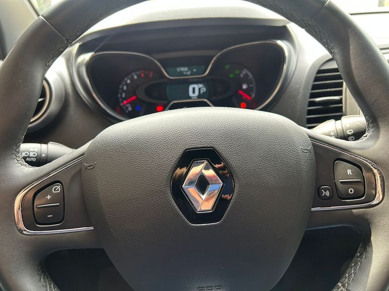 Renault CAPTUR Intense Bose 1.6 16V Flex 5p Aut.