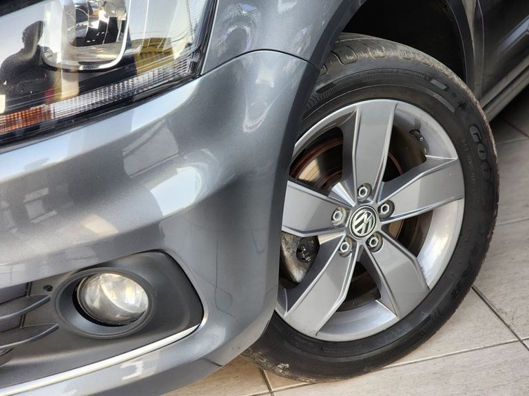 VolksWagen Fox Connect 1.6 Flex 8V 5p