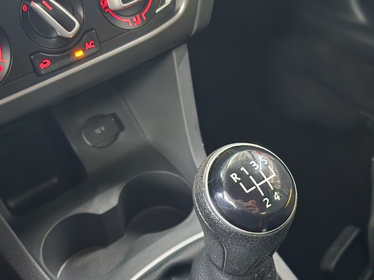 VolksWagen Fox Connect 1.6 Flex 8V 5p