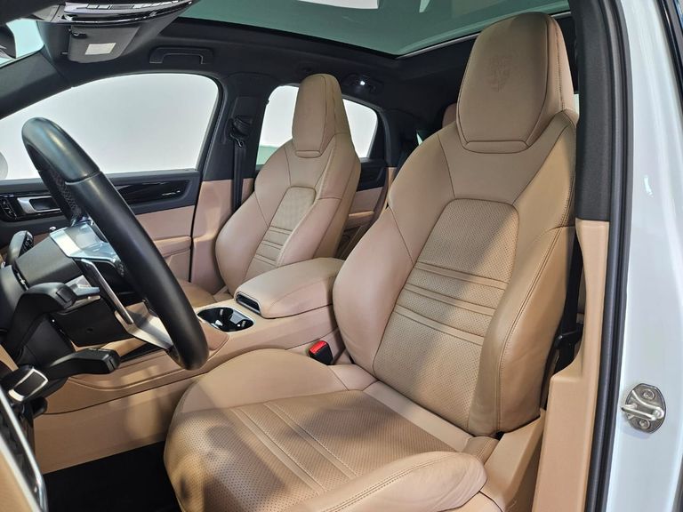 Porsche Cayenne Coupe E-Hybrid 3.0 V6 462cv