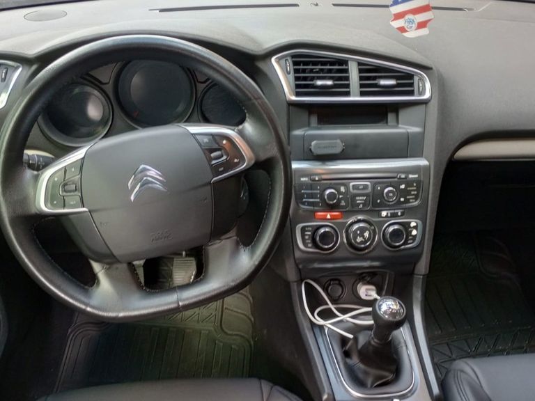 Citroën C4 LOUNGE Tendance 2.0 Flex 4p Mec.
