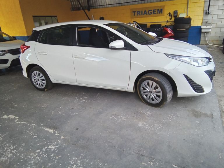 Toyota YARIS XL Live 1.3 Flex 16V 5p Aut.