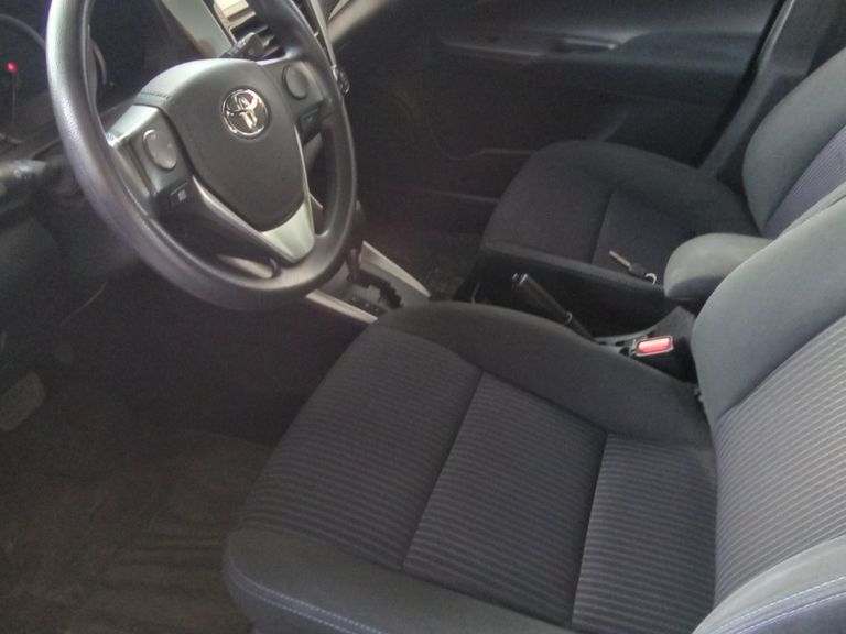 Toyota YARIS XL Live 1.3 Flex 16V 5p Aut.