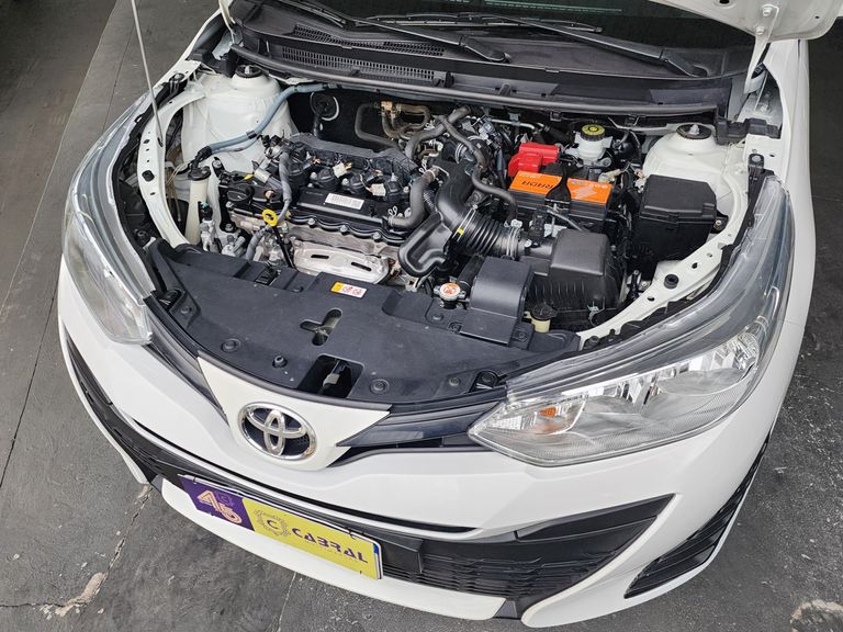 Toyota YARIS XL Live 1.3 Flex 16V 5p Aut.