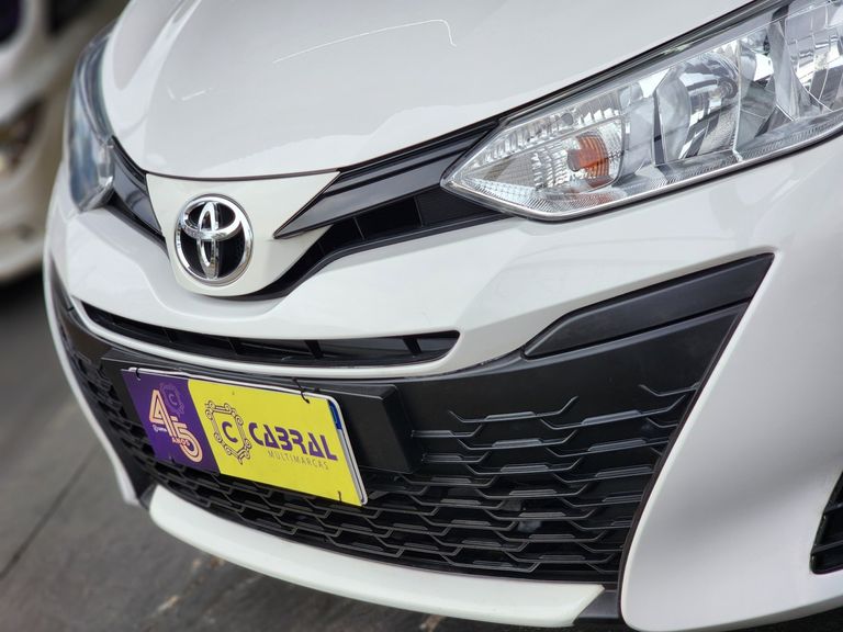 Toyota YARIS XL Live 1.3 Flex 16V 5p Aut.