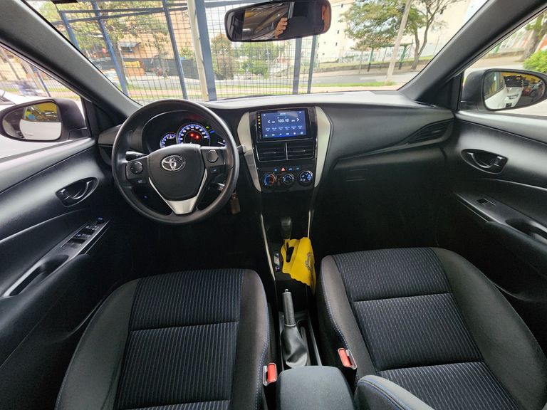 Toyota YARIS XL Live 1.3 Flex 16V 5p Aut.
