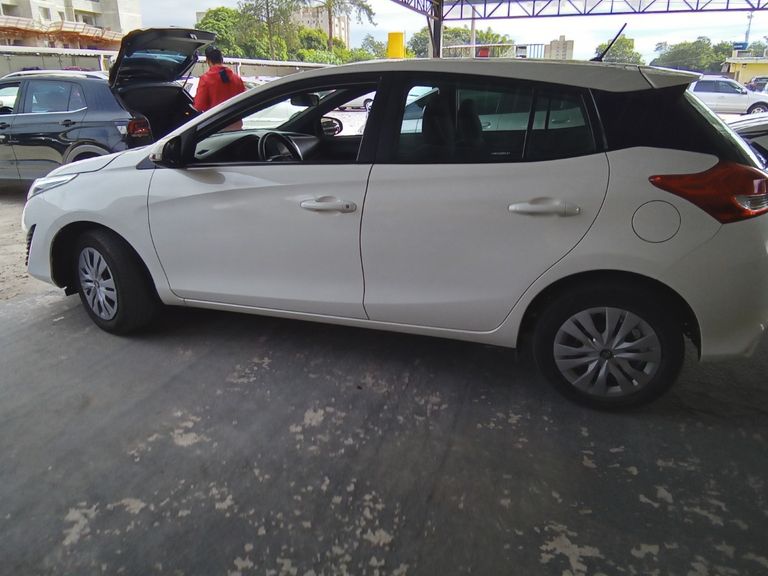 Toyota YARIS XL Live 1.3 Flex 16V 5p Aut.