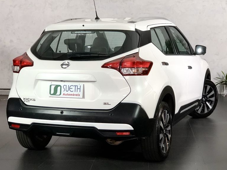Nissan KICKS SL 1.6 16V FlexStar 5p Aut.