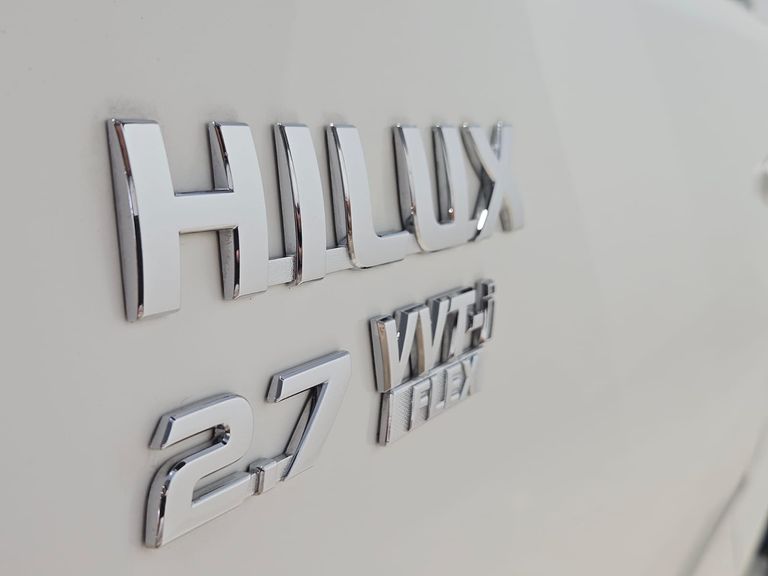 Toyota Hilux CD SRV 4x4 2.7 Flex 16V Aut.
