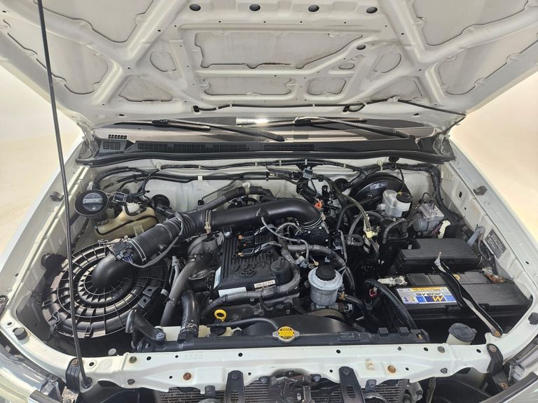 Toyota Hilux CD SRV 4x4 2.7 Flex 16V Aut.