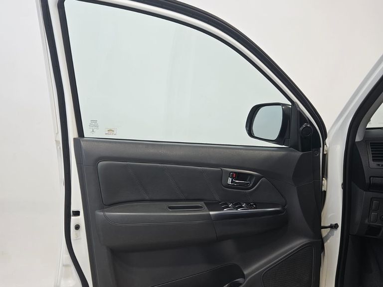 Toyota Hilux CD SRV 4x4 2.7 Flex 16V Aut.