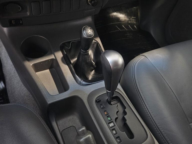 Toyota Hilux CD SRV 4x4 2.7 Flex 16V Aut.
