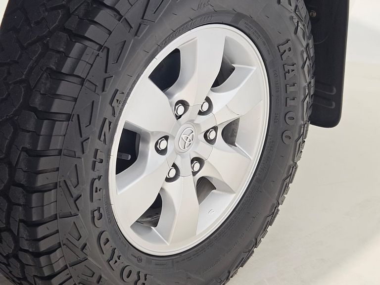 Toyota Hilux CD SRV 4x4 2.7 Flex 16V Aut.