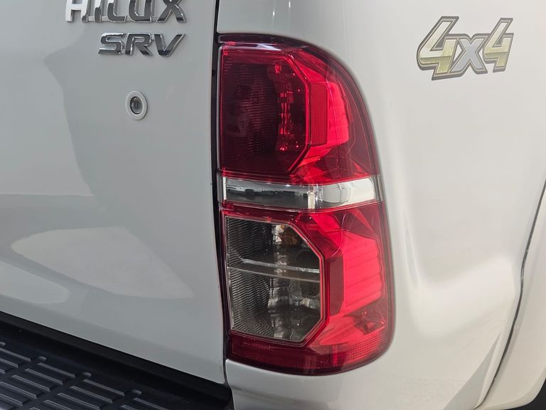 Toyota Hilux CD SRV 4x4 2.7 Flex 16V Aut.