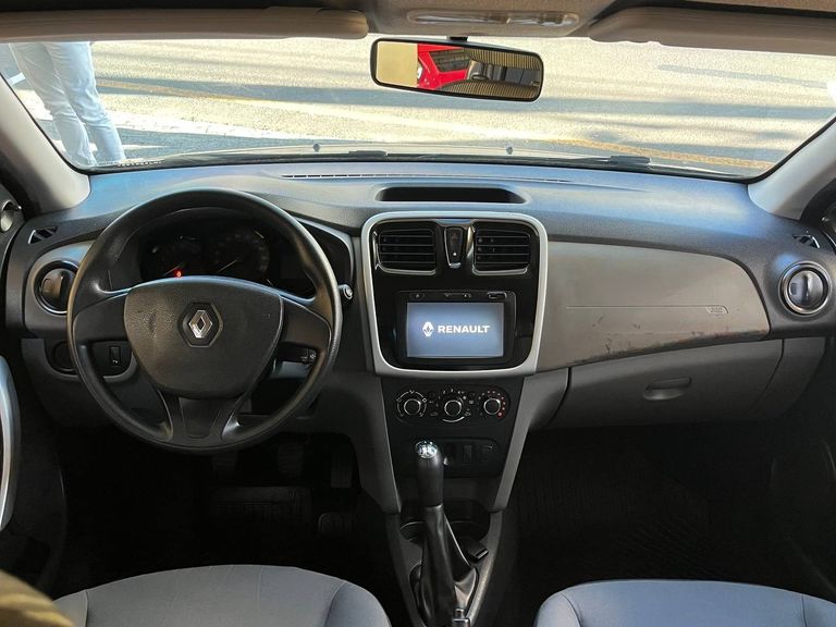 Renault LOGAN Expression Flex 1.6 16V 4p