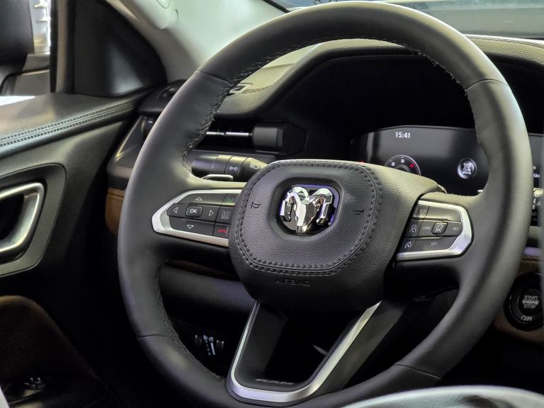 RAM RAMPAGE LARAMIE 2.2 TB CD 4X4 Die. Aut.