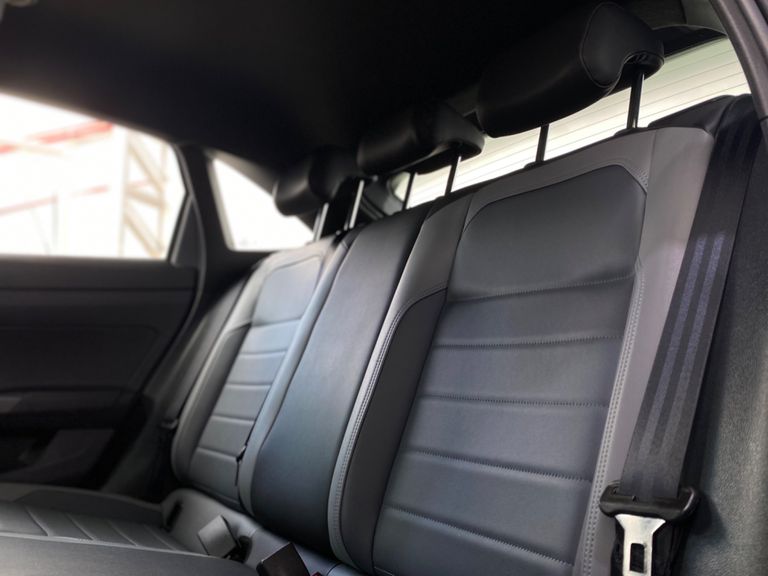 VolksWagen Nivus Highline 1.0 200 TSI Flex Aut.