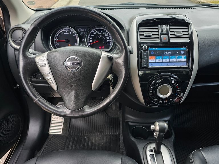 Nissan VERSA SL 1.6 16V FlexStart 4p Aut.
