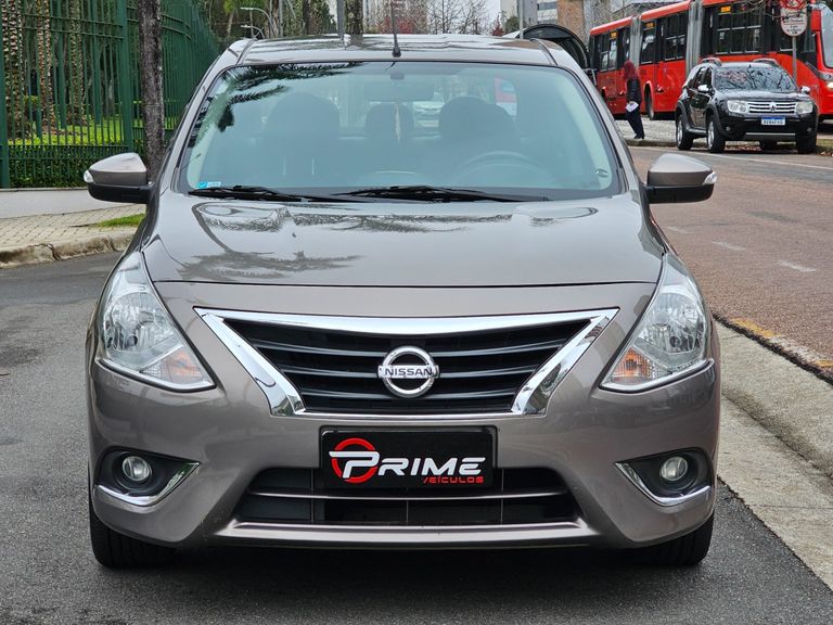 Nissan VERSA SL 1.6 16V FlexStart 4p Aut.
