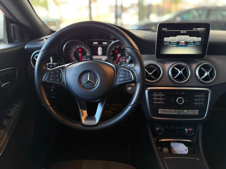 Mercedes CLA-200 Vision 1.6 TB 16V Flex Aut.
