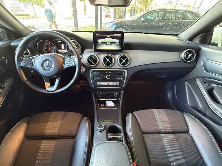 Mercedes CLA-200 Vision 1.6 TB 16V Flex Aut.