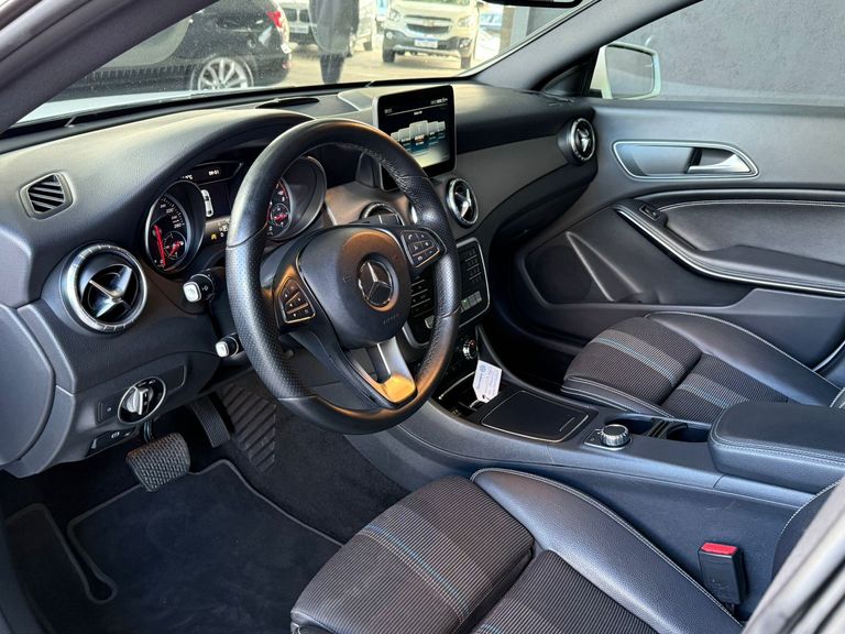 Mercedes CLA-200 Vision 1.6 TB 16V Flex Aut.
