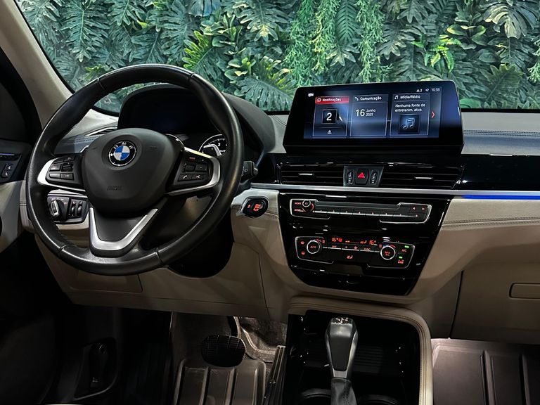BMW X1 SDRIVE 20i X-Line 2.0 TB Active Flex