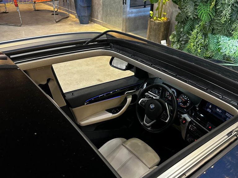 BMW X1 SDRIVE 20i X-Line 2.0 TB Active Flex