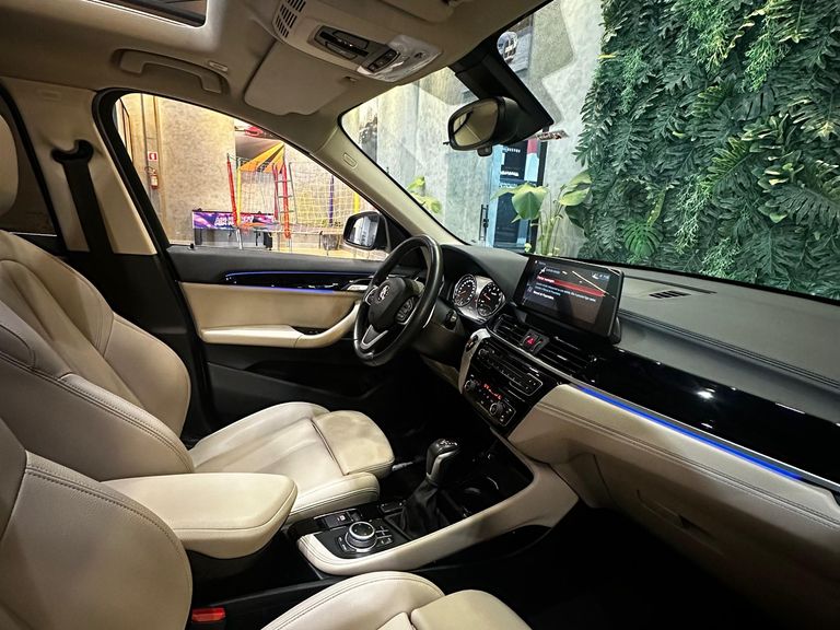 BMW X1 SDRIVE 20i X-Line 2.0 TB Active Flex