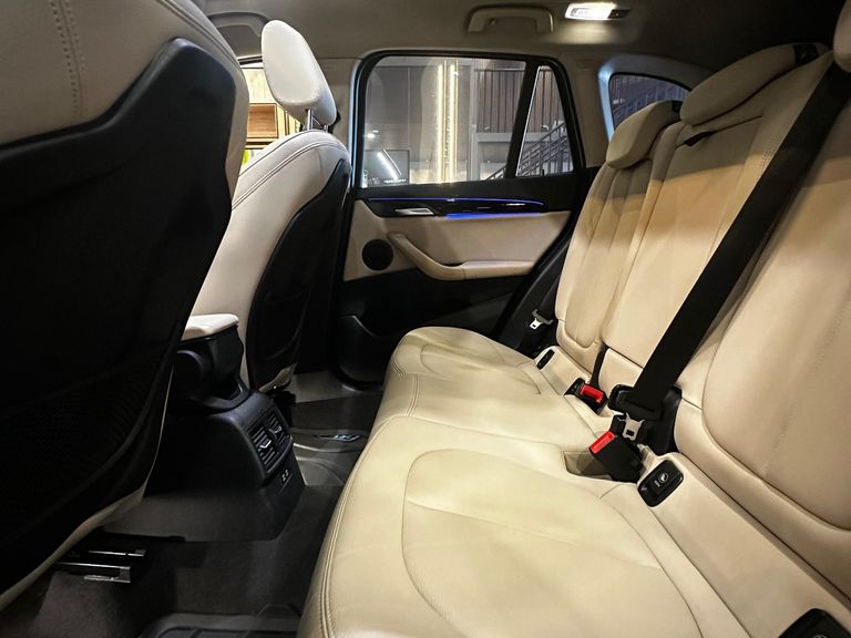 BMW X1 SDRIVE 20i X-Line 2.0 TB Active Flex