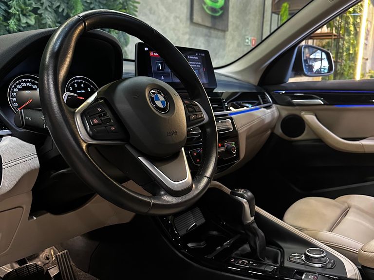 BMW X1 SDRIVE 20i X-Line 2.0 TB Active Flex