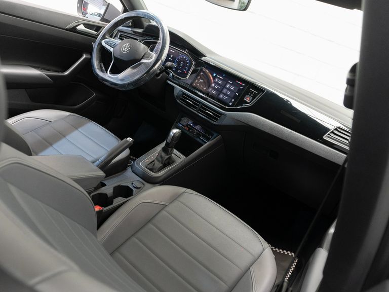VolksWagen Nivus Highline 1.0 200 TSI Flex Aut.