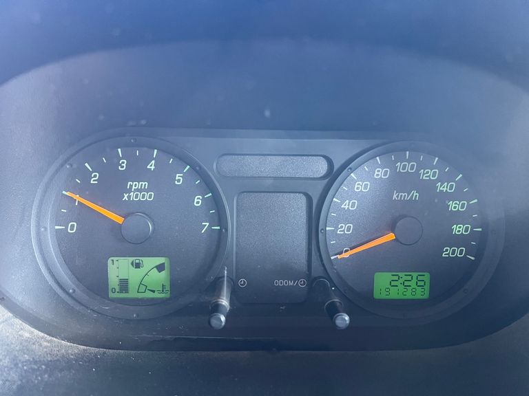 Ford Fiesta Sedan 1.0 8V Flex 4p
