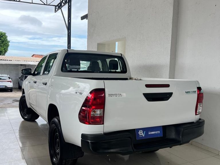 Toyota Hilux CD 4x4 2.8 Diesel Mec.
