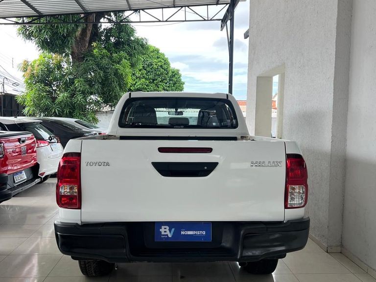 Toyota Hilux CD 4x4 2.8 Diesel Mec.