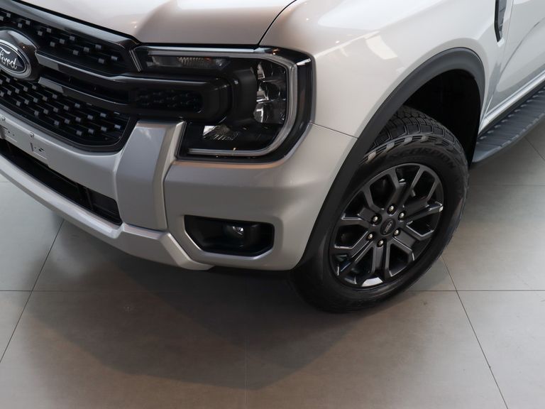 Ford Ranger Black 2.0 4x2 CD TB Diesel Aut.