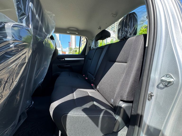 Toyota Hilux CD SR 4x4 2.8 TDI Diesel Aut.