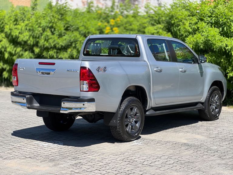 Toyota Hilux CD SR 4x4 2.8 TDI Diesel Aut.