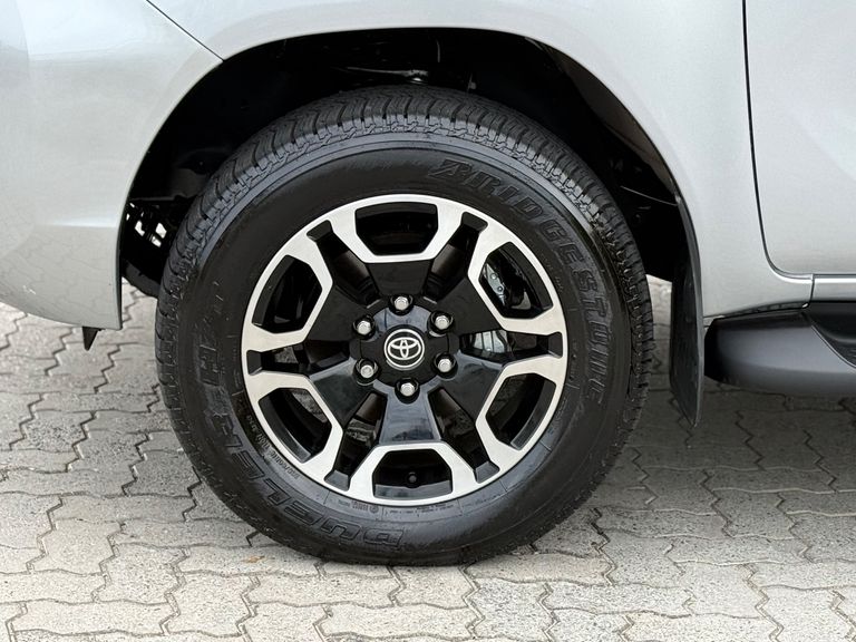 Toyota Hilux CD SR 4x4 2.8 TDI Diesel Aut.