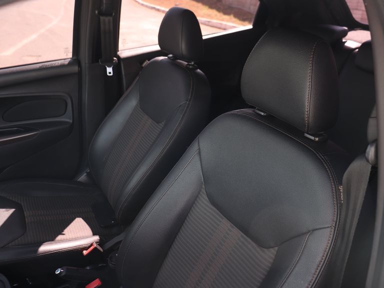Ford Ka 1.5 FreeStyle 12V Flex 5p Aut.