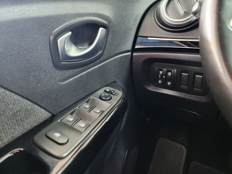 Renault CAPTUR Intense 1.3 TB 16V Flex 5p Aut.