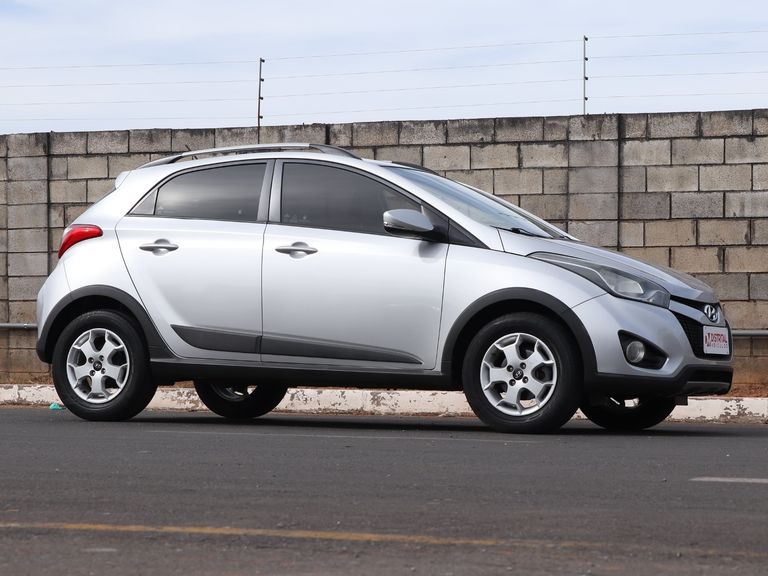 Hyundai HB20X Premium 1.6 Flex 16V Mec.