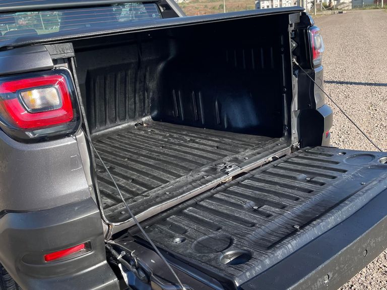 Fiat Strada Freedom 1.3 Flex 8V CD