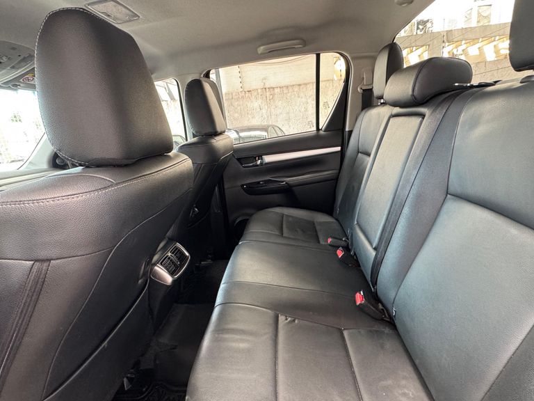 Toyota Hilux CD SRV 4x4 2.8 TDI Diesel Aut.